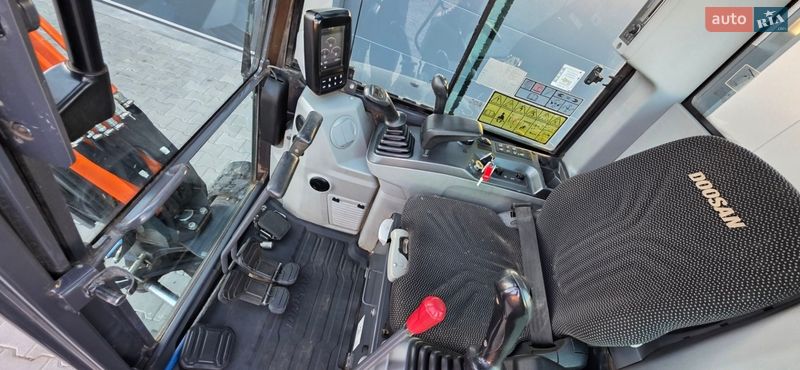 Миниэкскаватор Doosan DX 2022 в Луцке фото 10 Миниэкскаватор Doosan DX 2022 в Луцке