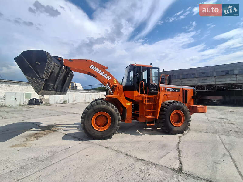 Doosan MEGA 2003