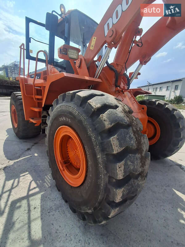 Фронтальні навантажувачі Doosan MEGA 2003 в Києві
