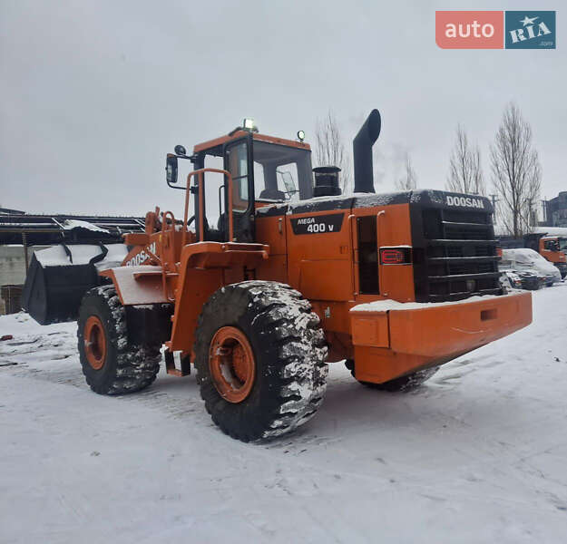 Фронтальні навантажувачі Doosan MEGA 2003 в Києві