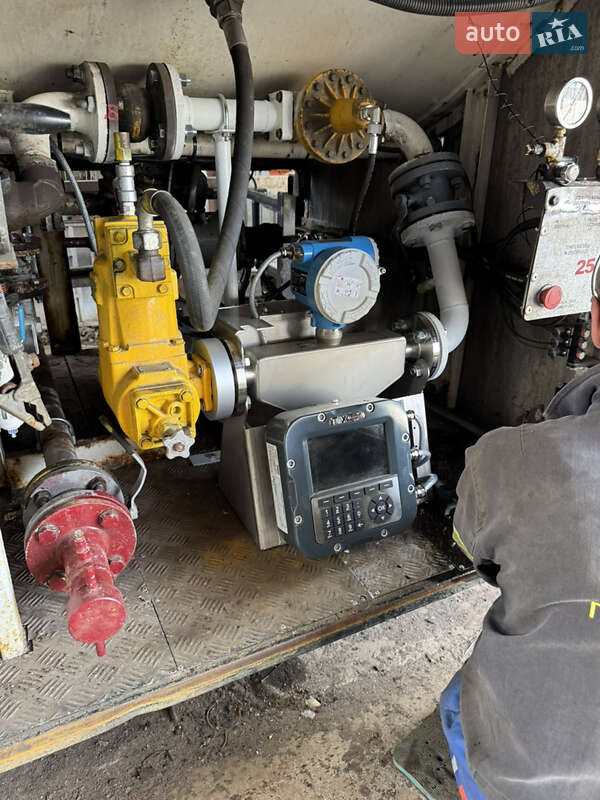 Газовоз Dromech CNG 2008 в Києві