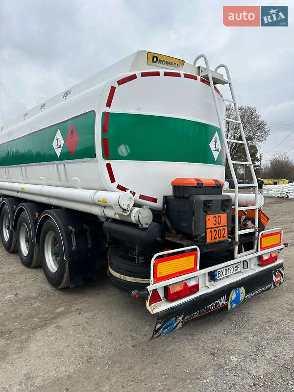 Цистерна напівпричіп Dromech CNK 2001 в Хмельницькому