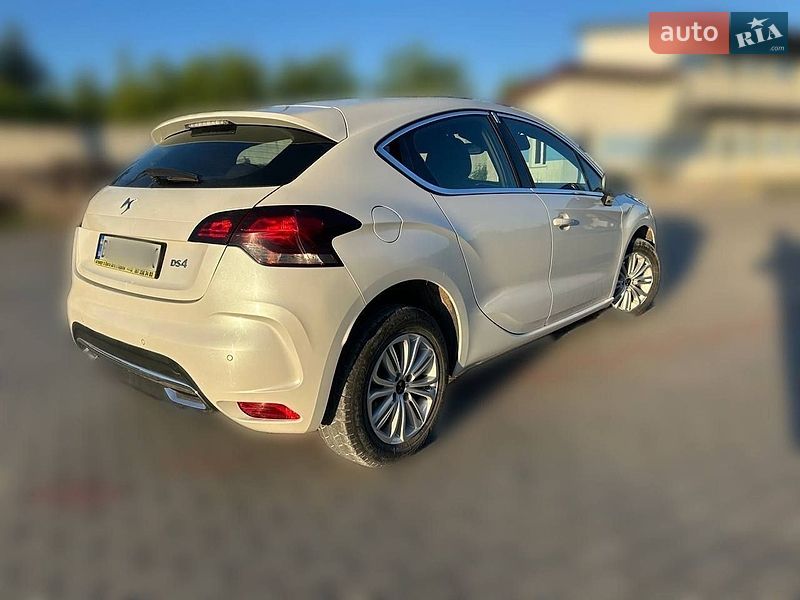 Хетчбек DS 4 2016 в Городку