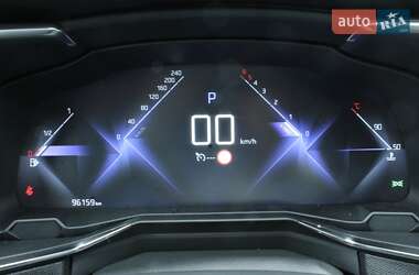 Внедорожник / Кроссовер DS 7 Crossback 2019 в 