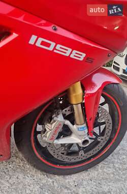 Спортбайк Ducati 1098 2007 в 