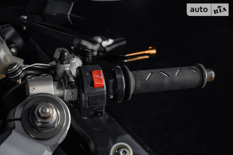 Спортбайк Ducati 1198 2009 в Киеве