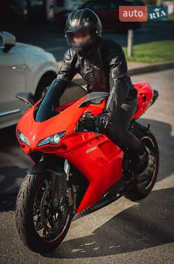 Спортбайк Ducati 1198 2009 в 