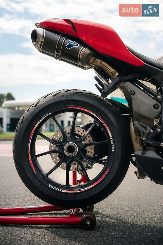 Спортбайк Ducati 1198 2009 в Киеве
