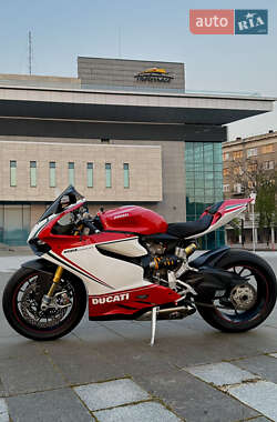 Спортбайк Ducati 1199 Panigale 2012 в 