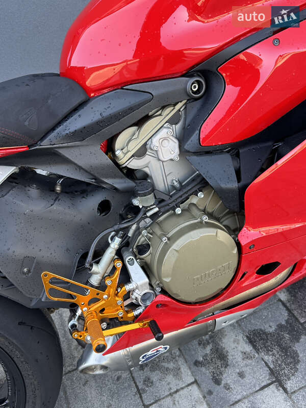 Спортбайк Ducati 1199 Panigale 2013 в Луцьку фото 3 Спортбайк Ducati 1199 Panigale 2013 в Луцьку