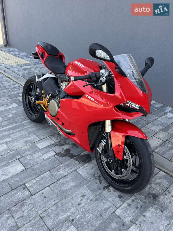 Спортбайк Ducati 1199 Panigale 2013 в Луцьку фото 8 Спортбайк Ducati 1199 Panigale 2013 в Луцьку