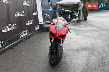Спортбайк Ducati 1199 Panigale 2012 в 