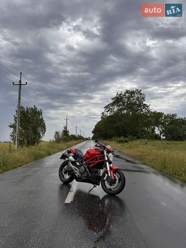 Спортбайк Ducati 696 2010 в Одессе фото 2 Спортбайк Ducati 696 2010 в Одессе