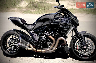 Мотоцикл Многоцелевой (All-round) Ducati Diavel 1200 Carbon 2013 в Киеве