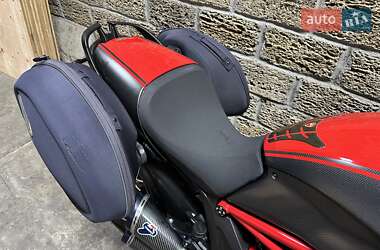 Мотоцикл Без обтекателей (Naked bike) Ducati Diavel 1200 Carbon 2011 в 