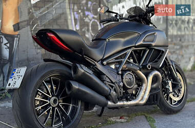 Мотоцикл Круизер Ducati Diavel 1200 2013 в 
