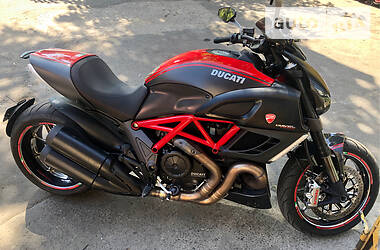 Мотоцикл Без обтекателей (Naked bike) Ducati Diavel Carbon 2014 в Одессе