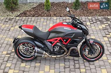 Мотоцикл Круізер Ducati Diavel Carbon 2013 в Дніпрі