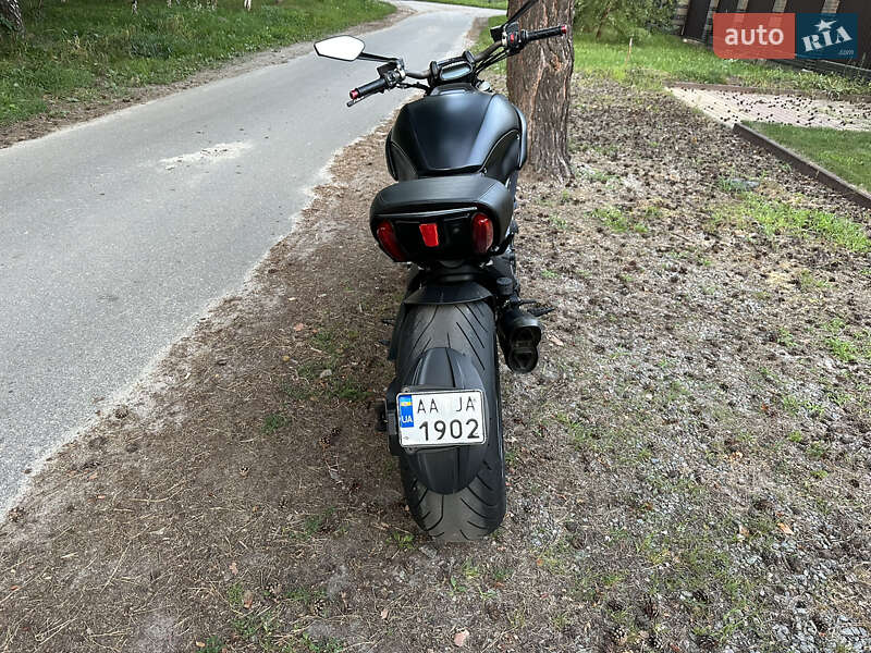 Грузовые мотороллеры, мотоциклы, скутеры, мопеды Ducati Diavel 2015 в Киеве