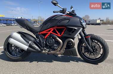 Мотоцикл Без обтекателей (Naked bike) Ducati Diavel 2012 в 