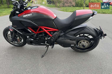 Мотоцикл Без обтекателей (Naked bike) Ducati Diavel 2012 в 
