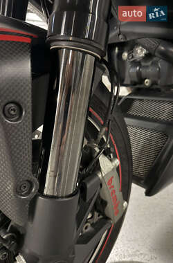 Мотоцикл Круизер Ducati Diavel 2012 в 