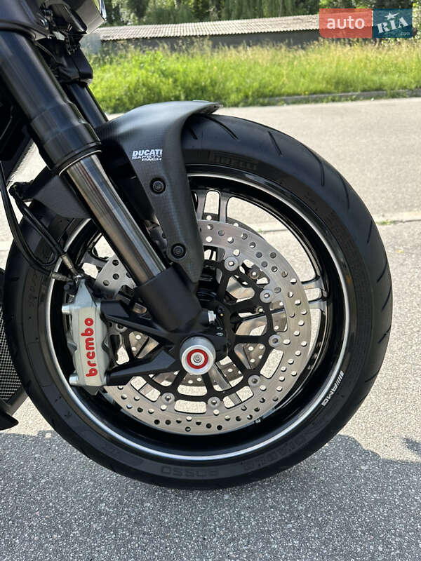 Мотоцикл Круизер Ducati Diavel 2012 в Киеве фото 14 Мотоцикл Круизер Ducati Diavel 2012 в Киеве