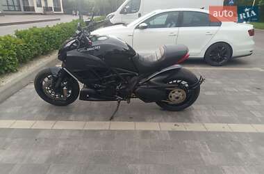 Мотоцикл Круизер Ducati Diavel 2013 в 
