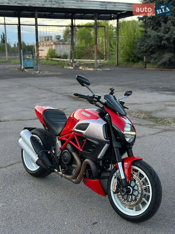 Ducati Diavel 2013