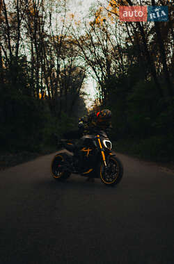 Мотоцикл Без обтекателей (Naked bike) Ducati Diavel 2022 в 