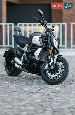 Мотоцикл Круизер Ducati Diavel 2020 в 