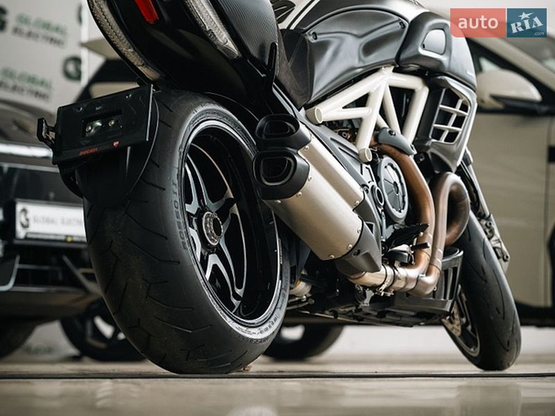Мотоцикл Круизер Ducati Diavel 2013 в Киеве