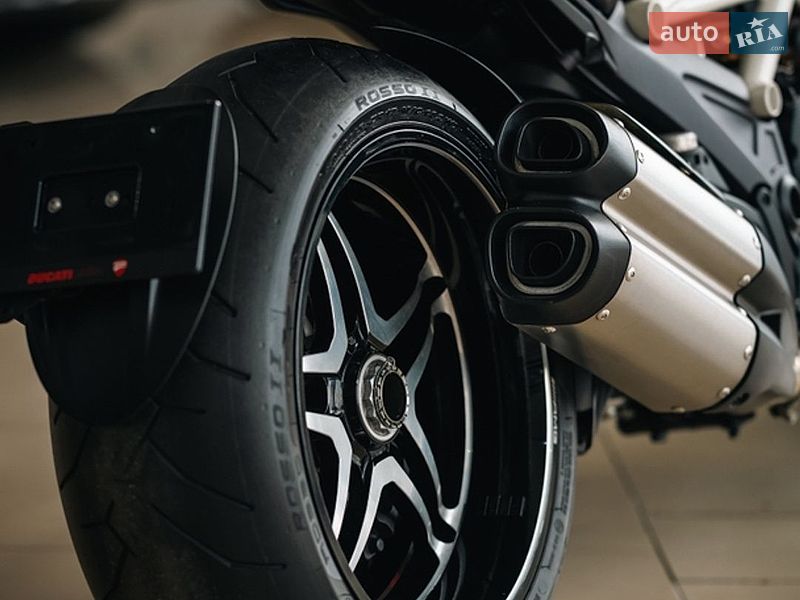 Мотоцикл Круизер Ducati Diavel 2013 в Киеве