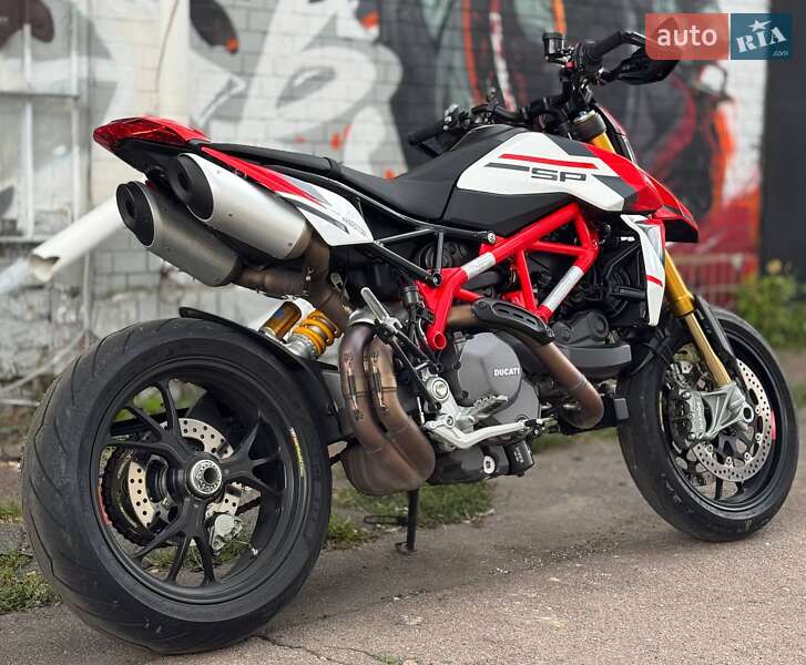 Мотоцикл Без обтекателей (Naked bike) Ducati Hypermotard 950 2023 в Киеве фото 7 Мотоцикл Без обтекателей (Naked bike) Ducati Hypermotard 950 2023 в Киеве
