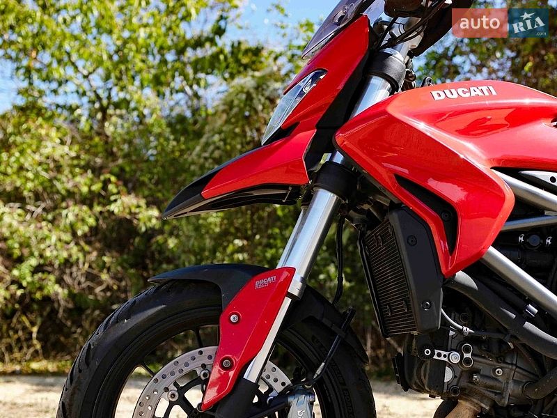Мотоцикл Спорт-туризм Ducati Hyperstrada 821 2015 в Чопе