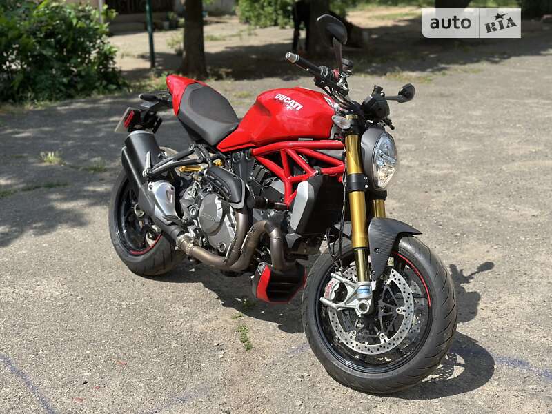 Ducati Monster 1200 1200s