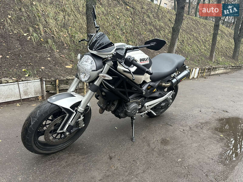 Мотоцикл Без обтікачів (Naked bike) Ducati Monster 696 2014 в Києві