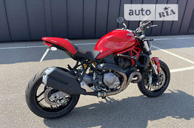 Мотоцикл Без обтекателей (Naked bike) Ducati Monster 821 2020 в 