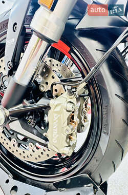 Спортбайк Ducati Monster 821 2020 в 