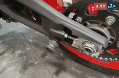 Мотоцикл Без обтекателей (Naked bike) Ducati Monster Plus 937 2022 в 
