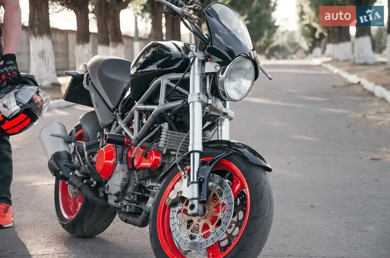 Ducati Monster 2002