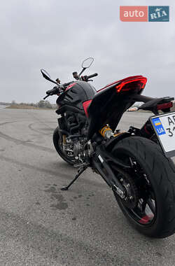 Мотоцикл Без обтекателей (Naked bike) Ducati Monster 2023 в 