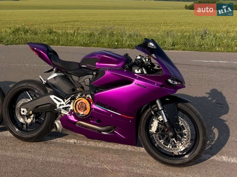 Спортбайк Ducati Panigale 959 2017 в 