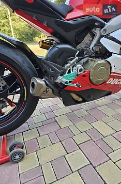 Спортбайк Ducati Panigale V4 2018 в 