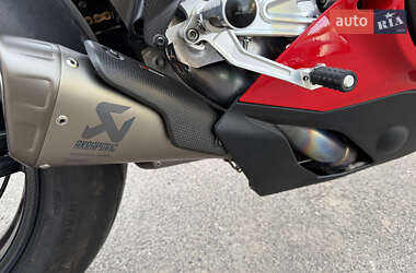Спортбайк Ducati Panigale V4S 2019 в 