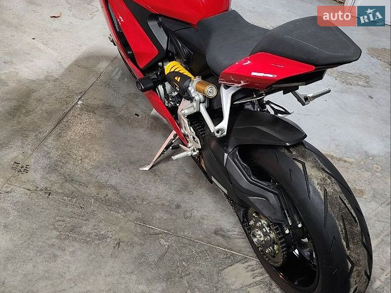 Спортбайк Ducati Panigale 2020 в Киеве фото 9 Спортбайк Ducati Panigale 2020 в Киеве