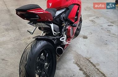 Спортбайк Ducati Panigale 2020 в Киеве фото 11 Спортбайк Ducati Panigale 2020 в Киеве
