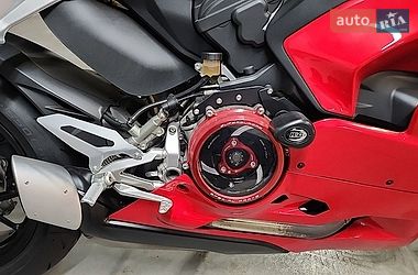 Спортбайк Ducati Panigale 2020 в Киеве фото 15 Спортбайк Ducati Panigale 2020 в Киеве