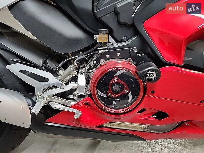 Спортбайк Ducati Panigale 2020 в Киеве фото 15 Спортбайк Ducati Panigale 2020 в Киеве