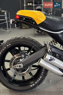 Скремблер Ducati Scrambler 2015 в 